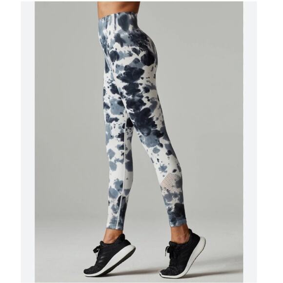 Blanc Noir Infinity High Rise Workout Legging Grey Tie Dye Ankle Detailing Small - Picture 4 of 11